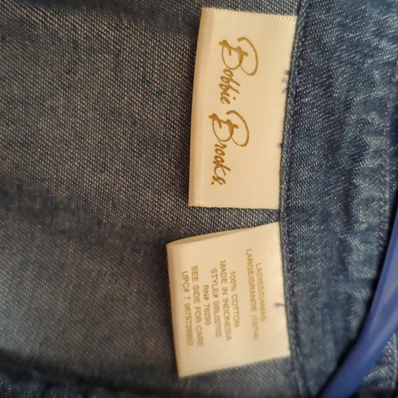 WOMEN'S Denim Top - Picture 4 of 8